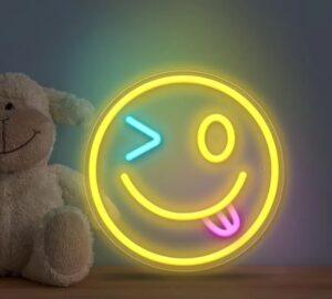 ניאון וייב סמיילי מחייך צהוב