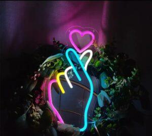 ניאון וייב לב במתנה